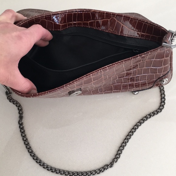 GUESS-Sexy brand new shoulder bag!!! - Picture 3 of 4